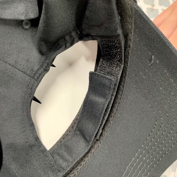 ✨RESTOCKED✨Black Must Have Baseball cap - Picture 5 of 7